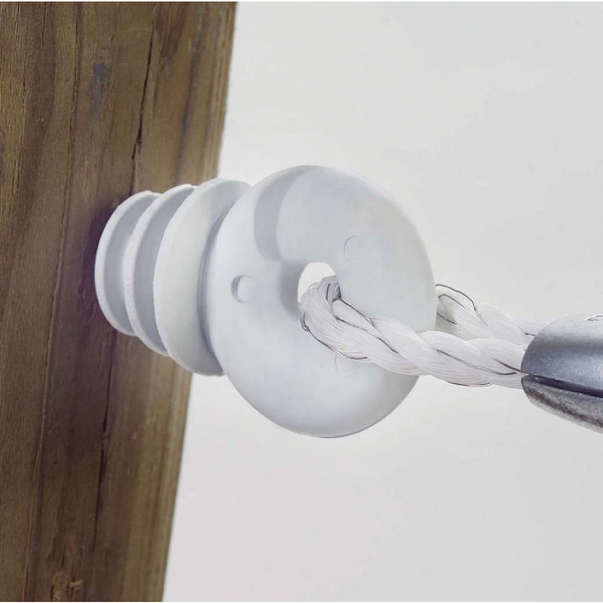10PC WHT RING INSULATOR - 2671W by Dare Products Inc